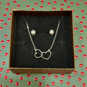 Conjunto composto por 1 fio e 2 brincos